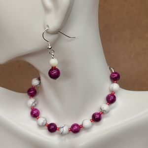 Nicely Jewelry set Hotpink and white stone beeds